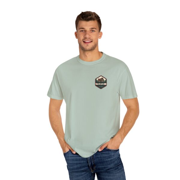 Cozy Cabin Bear T-Shirt: Perfect for Outdoor Adventures, Travel, Gift for Hiking Lovers, Nature Retreats, Vacation Wear - Image 4
